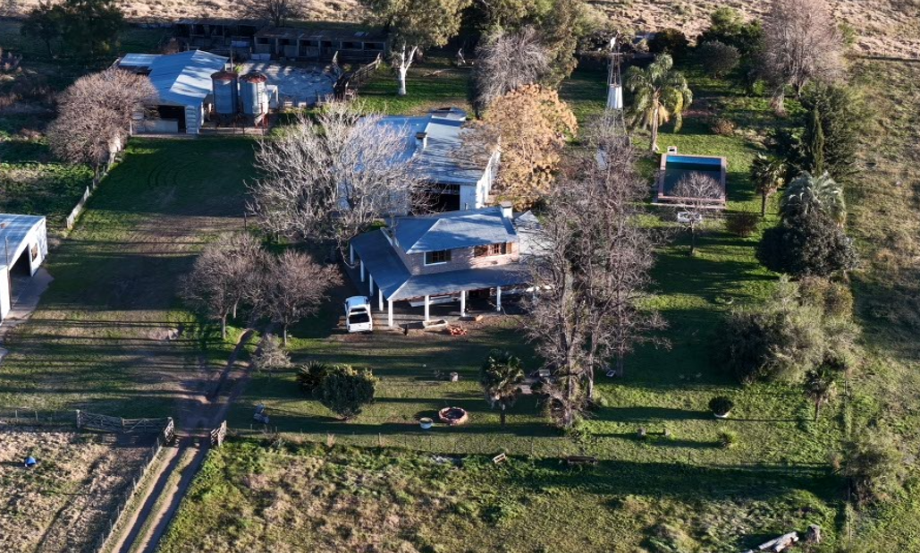 8 Hectáreas con numerosas mejoras - Saladillo, Bs. As. 